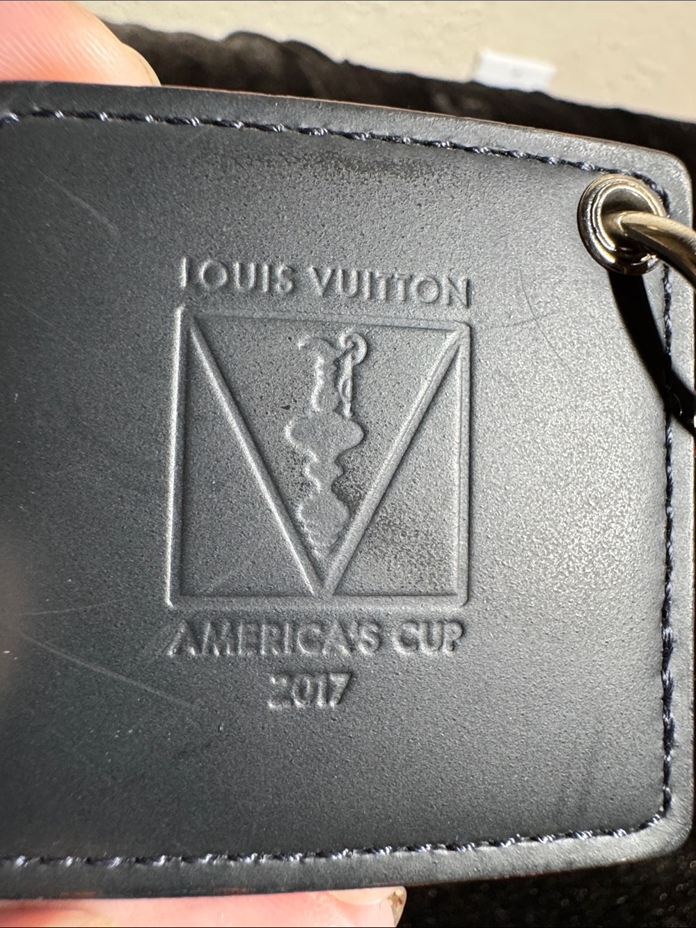 Louis Vuitton Black Leather America's Cup 2017 Key & Card Holder Keyring - Picture 8 of 9